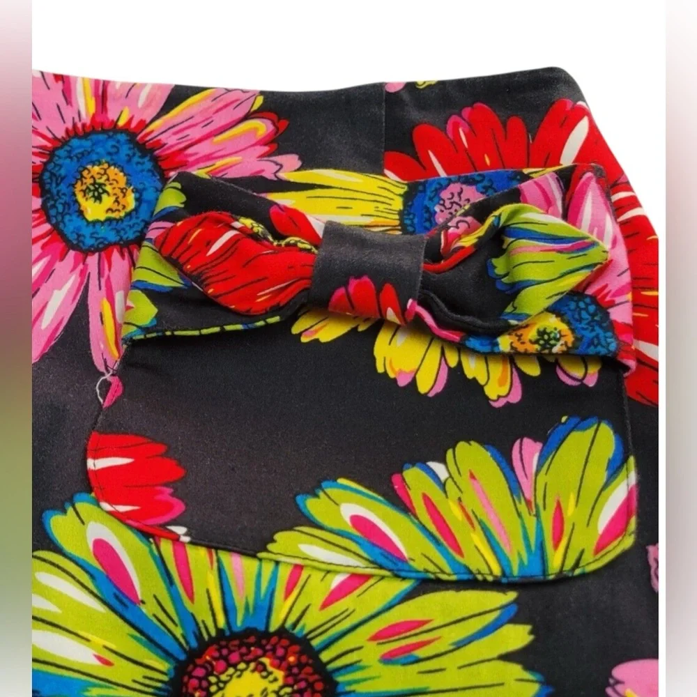 Andrea Viccaro Y2K 1990’s Colorful Daisy ‎ Bright Artsy Pencil Skirt. Size 10
